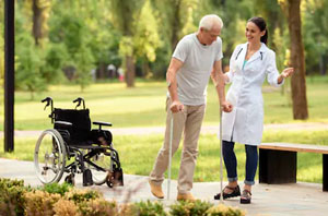 Uso de Muletas y Andaderas